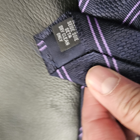 Hawes and curtis London purple silk tie - Picture 3 of 4